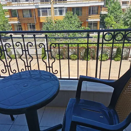 Apartment Persani 3 *